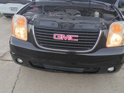 Used 2012 GMC Yukon XL SLT w/ SLT-2 Equipment Package image 13