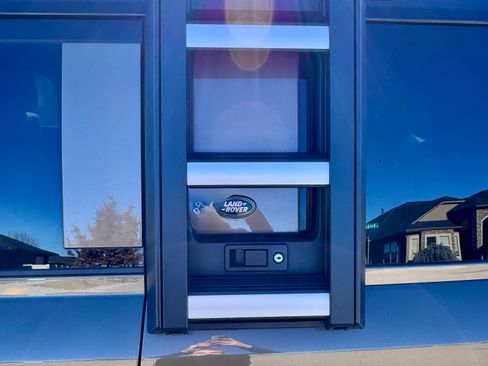 Used 2021 Land Rover Defender 110 X image 13