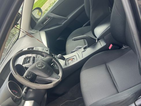 Used 2013 MAZDA MAZDA3 i SV w/ Convenience Pkg image 7