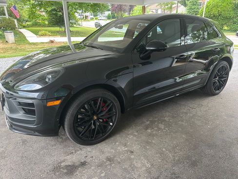 Used 2022 Porsche Macan GTS AWD/4WD image 3