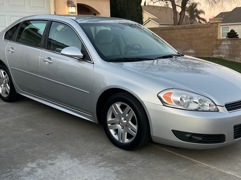 Used 2011 Chevrolet Impala LT image 1