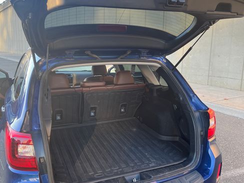 Used 2017 Subaru Outback 3.6R Touring w/ Popular Package #5A image 16