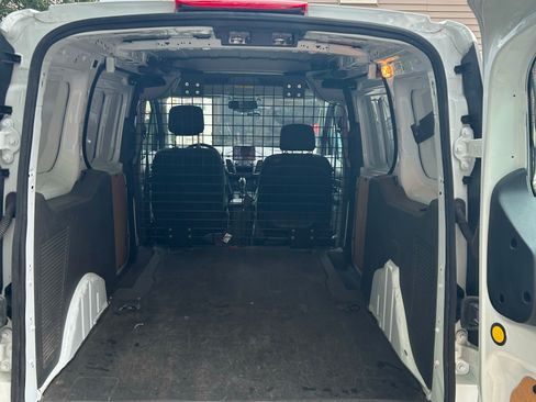 Used 2022 Ford Transit Connect XLT FWD image 6