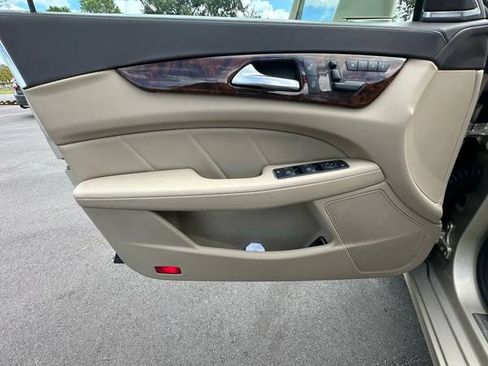 Used 2012 Mercedes-Benz CLS 550 image 14