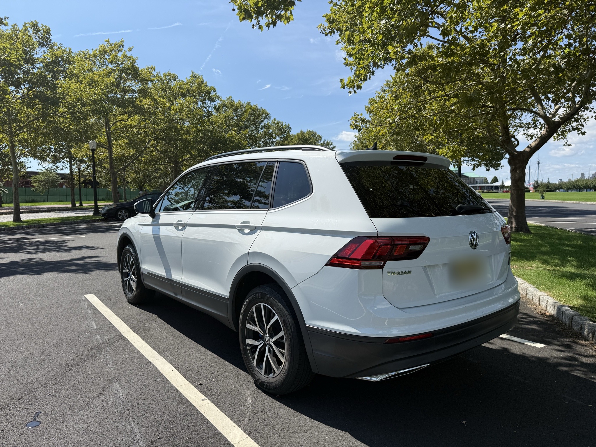 Used 2021 Volkswagen Tiguan S AWD/4WD image 9
