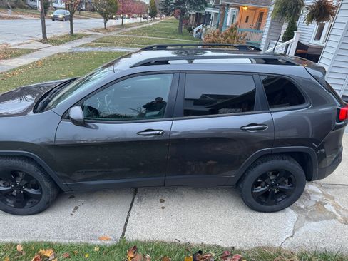 Used 2016 Jeep Cherokee High Altitude image 4