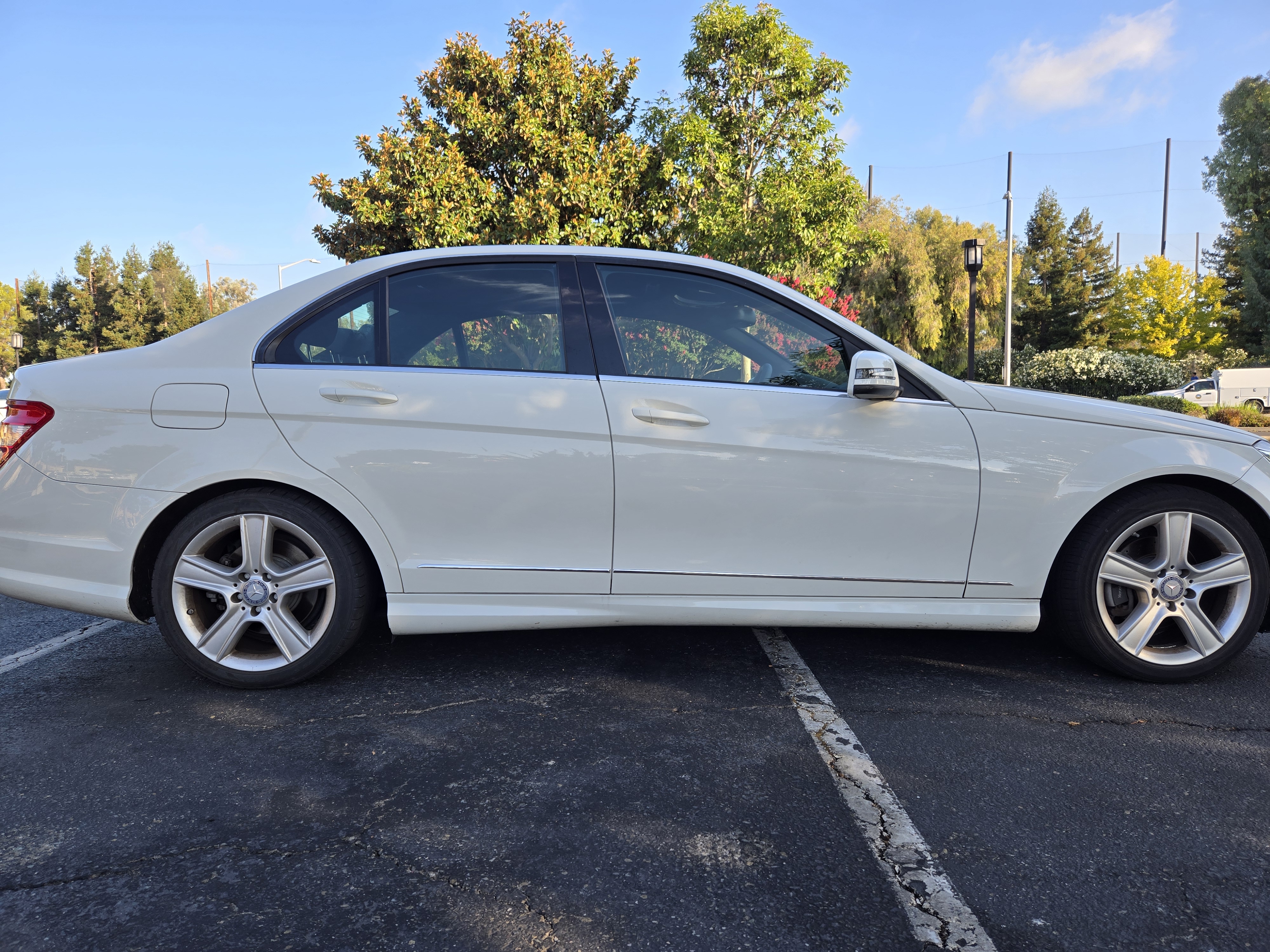 Used 2010 Mercedes-Benz C 300 Sedan image 2