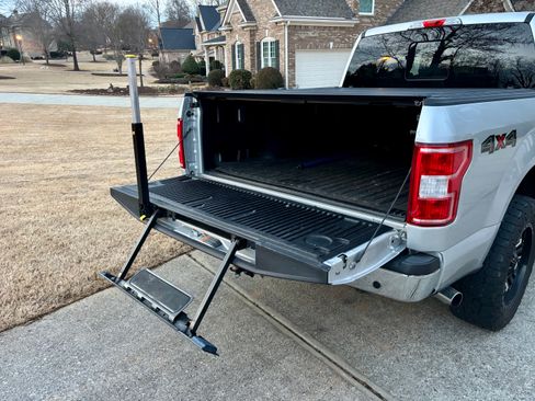 Used 2019 Ford F150 XLT w/ Equipment Group 302A Luxury AWD/4WD image 14