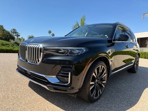 Used 2019 BMW X7 xDrive50i w/ Premium Package image 2