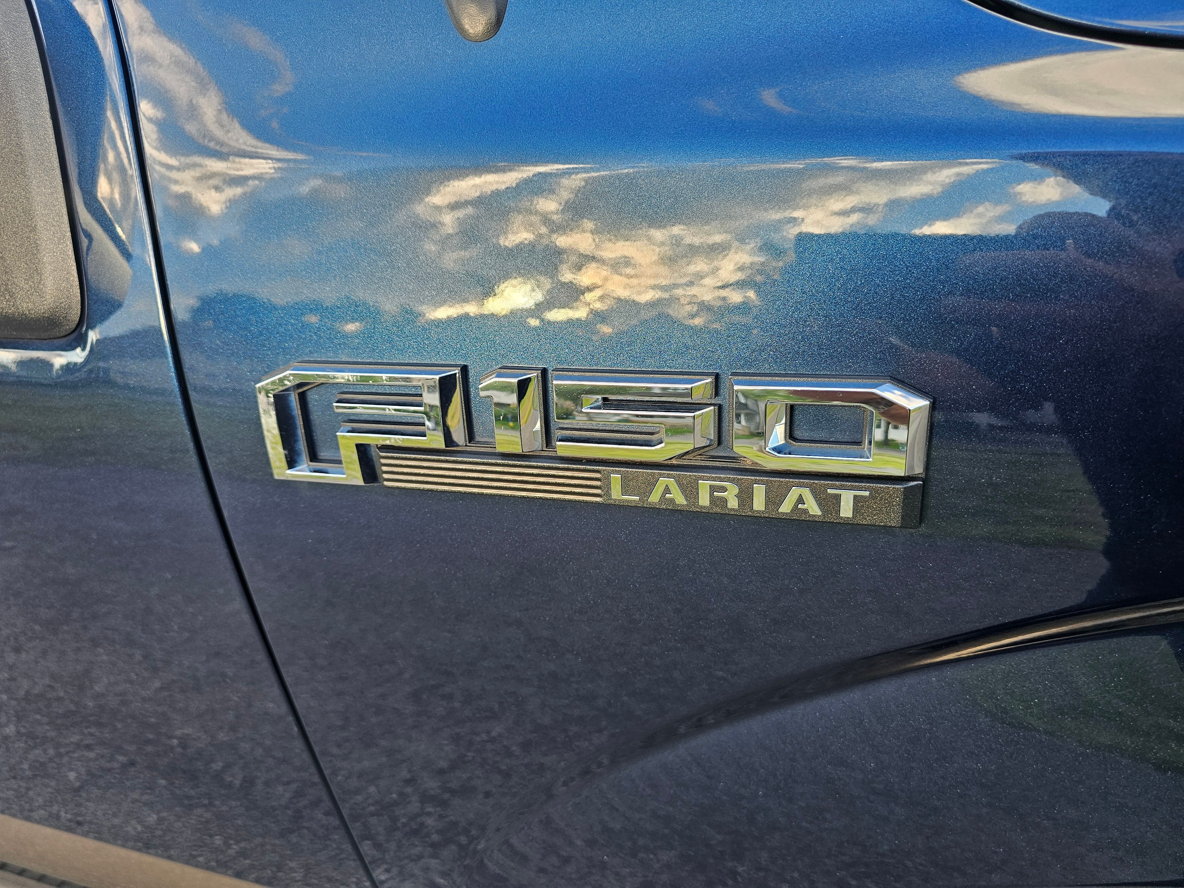Used 2018 Ford F150 Lariat w/ Equipment Group 501A Mid AWD/4WD image 8