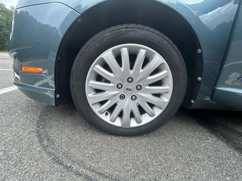 Used 2011 Ford Fusion Hybrid w/ 502A Rapid Spec Order Code FWD image 19