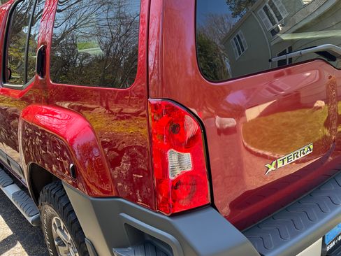 Used 2014 Nissan Xterra PRO-4X w/ Pro-4x Leather Package image 6