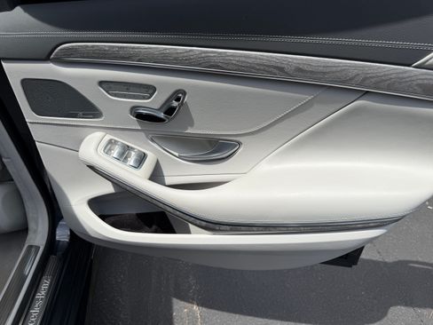 Used 2016 Mercedes-Benz S 550 4MATIC Sedan image 12