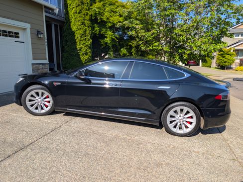 Used 2016 Tesla Model S P90D image 6
