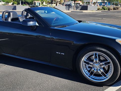 Used 2008 Cadillac XLR image 4