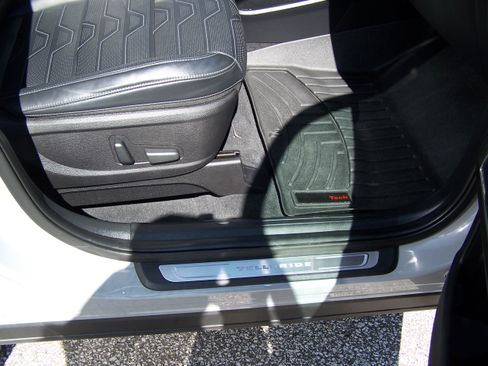 Used 2022 Kia Telluride SX w/ SX Prestige Package image 16