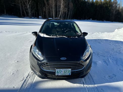 Used 2017 Ford Fiesta SE w/ Cold Weather Package image 2