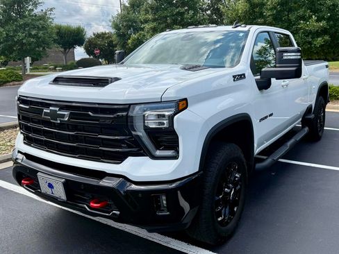 Used 2025 Chevrolet Silverado 2500 LT w/ Trail Boss Package AWD/4WD image 1