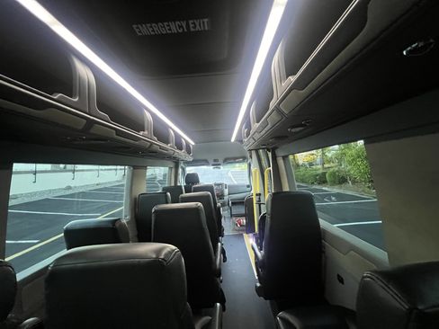 Used 2017 Mercedes-Benz Sprinter 3500 image 16