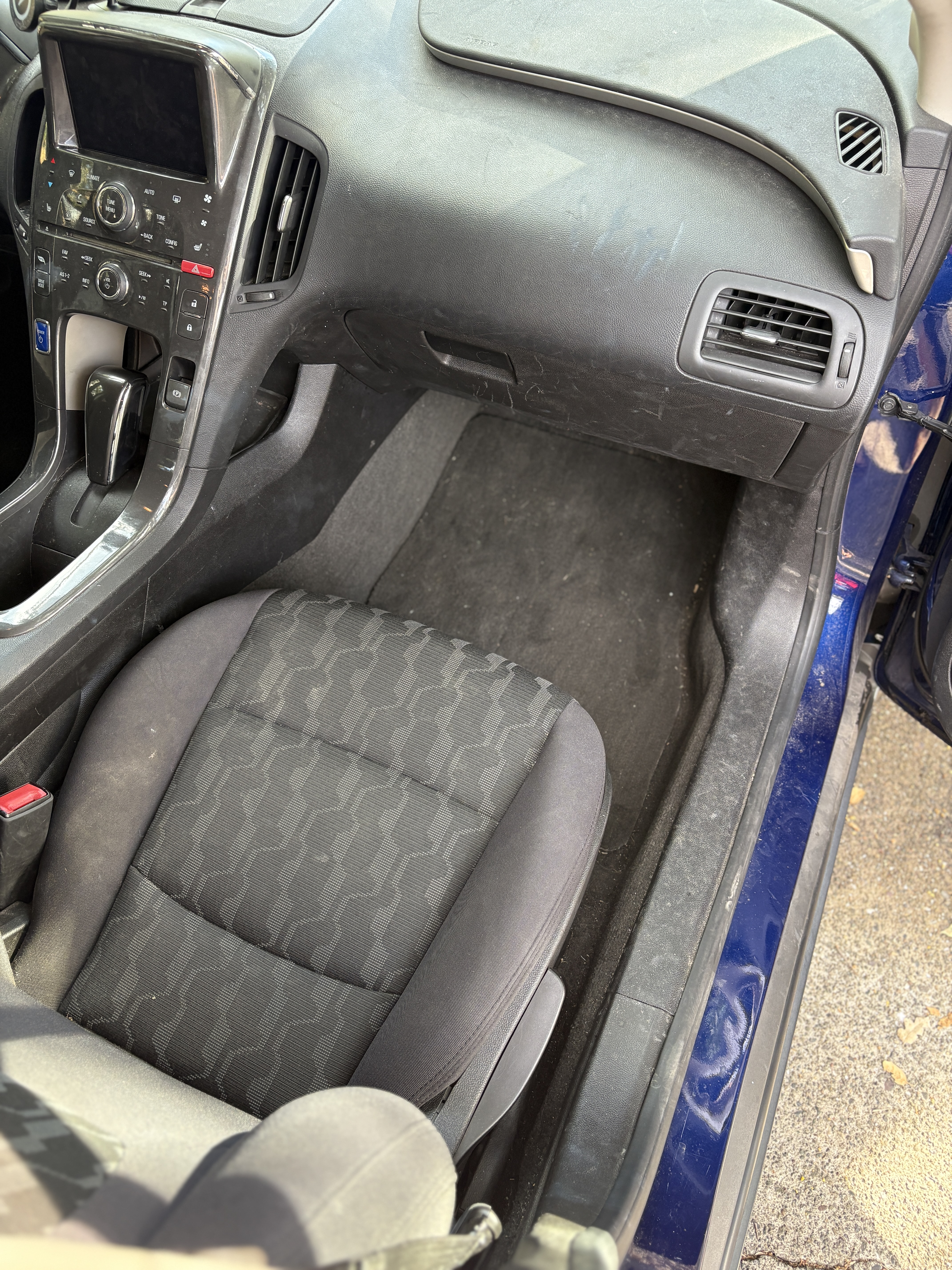 Used 2013 Chevrolet Volt FWD image 8