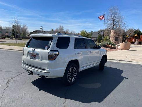 Used 2017 Toyota 4Runner Limited image 4