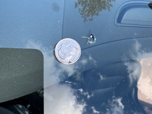 Used 2010 Volvo XC70 T6 image 12