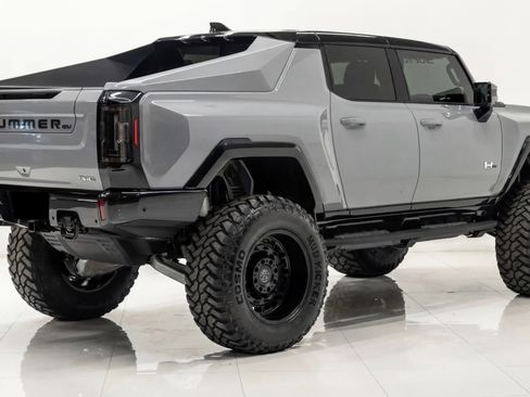 Used 2024 GMC Hummer EV 2X AWD/4WD image 2