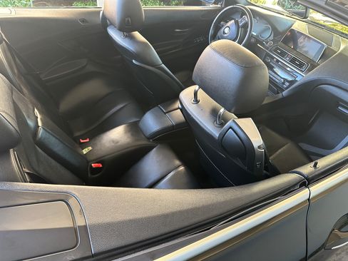 Used 2016 BMW 640i Convertible image 15
