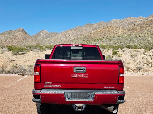 Used 2018 GMC Sierra 3500 Denali w/ Duramax Plus Package image 8