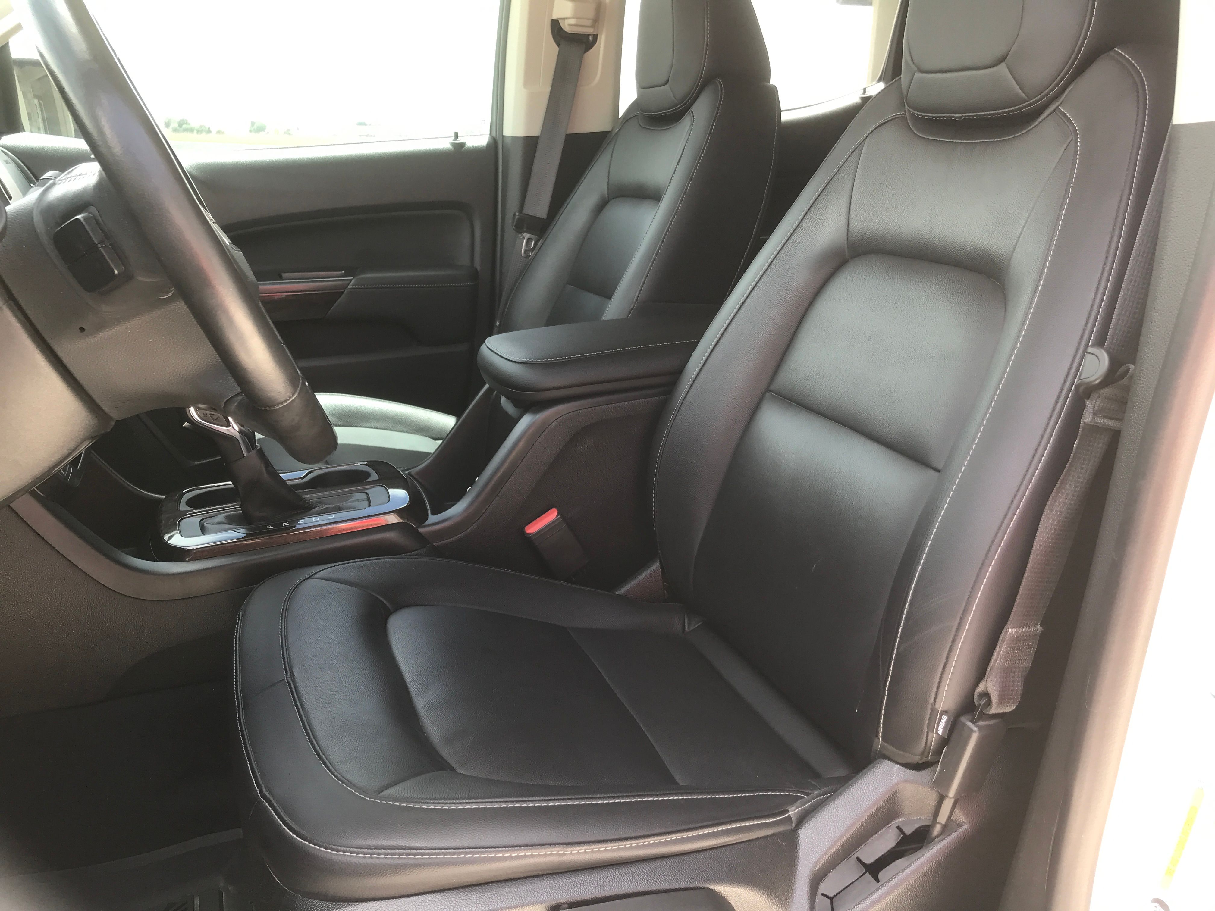 Used 2022 GMC Canyon Elevation w/ Elevation Premium Package AWD/4WD image 6