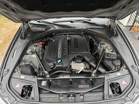 Used 2011 BMW 535i xDrive Sedan image 19