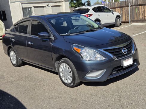 Used 2016 Nissan Versa SV image 1
