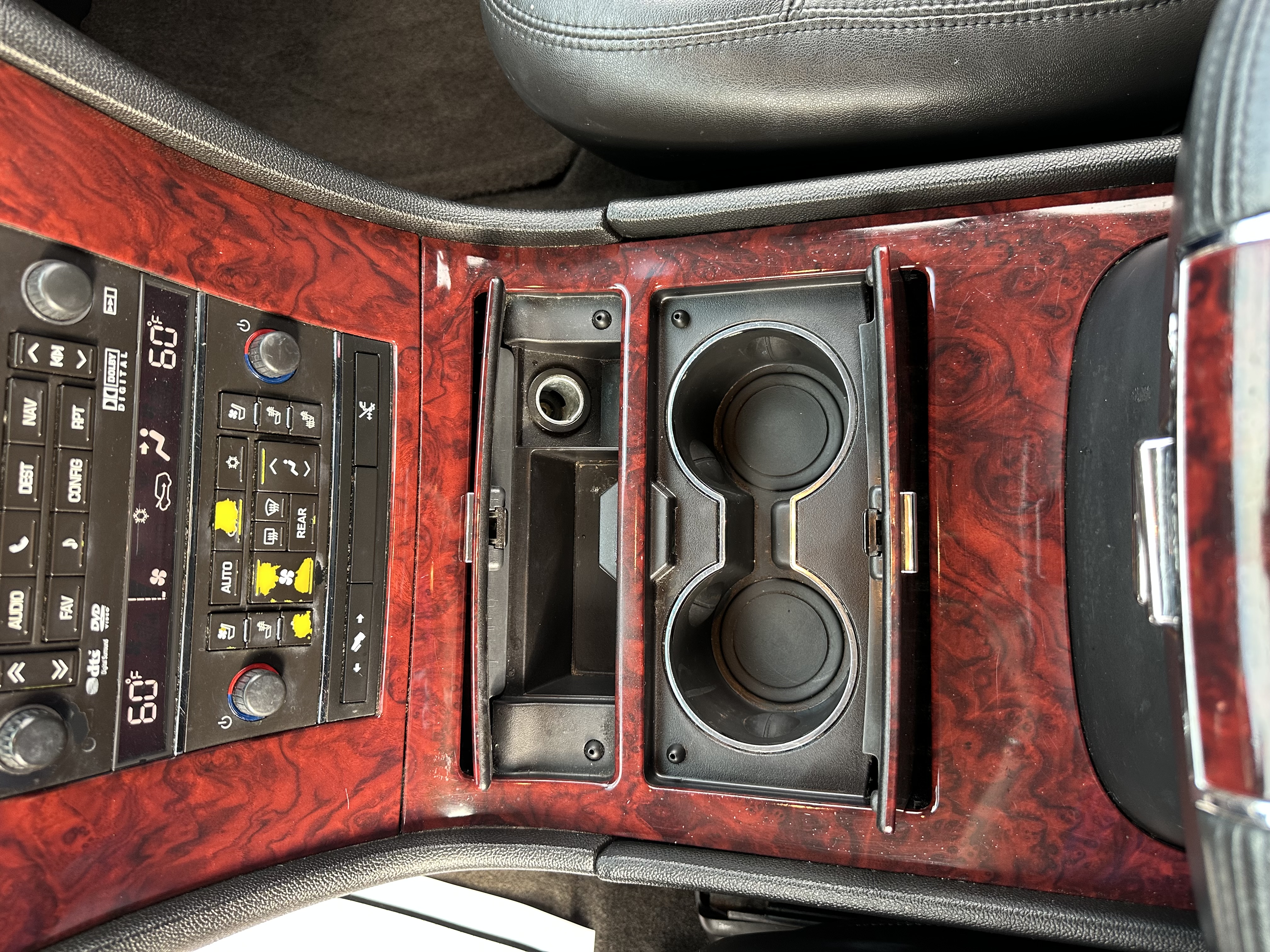 Used 2013 Cadillac Escalade Premium AWD/4WD image 23