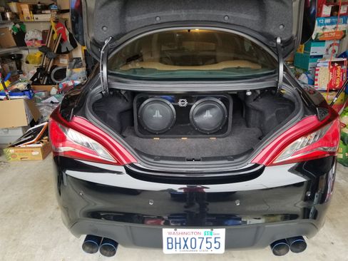 Used 2015 Hyundai Genesis 3.8 image 5