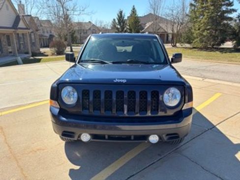 Used 2016 Jeep Patriot Sport w/ Power Value Group image 2