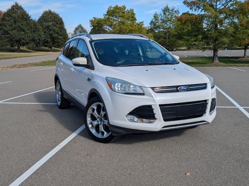 Used 2016 Ford Escape Titanium image 10
