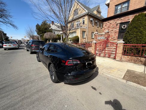 Used 2021 Tesla Model 3 Standard Range Plus image 8