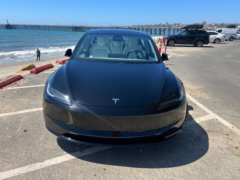 Used 2025 Tesla Model 3 Long Range image 2