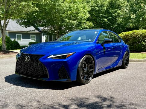 Used 2025 Lexus IS 500 RWD image 10