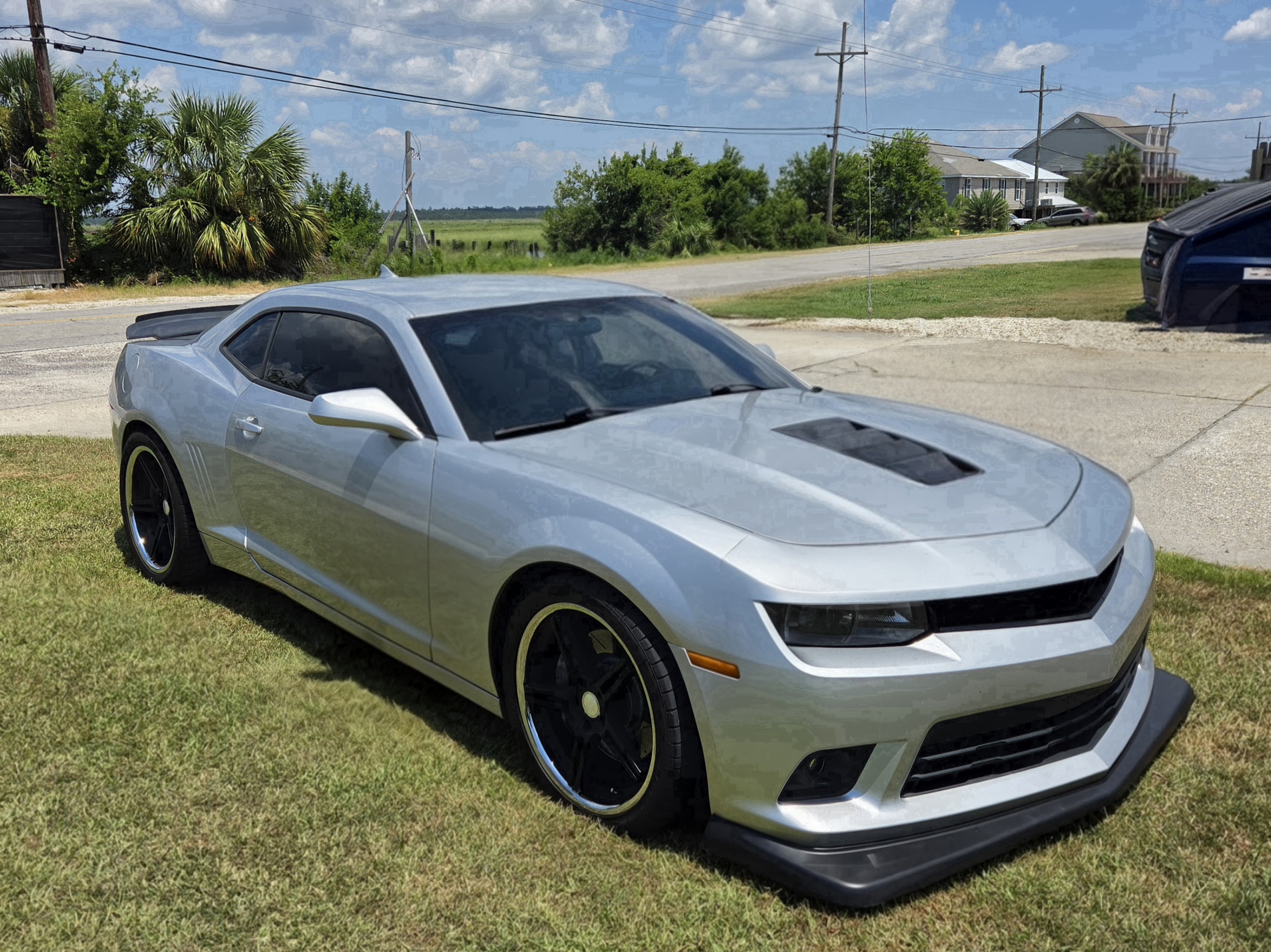 Used 2014 Chevrolet Camaro SS w/ RS Package RWD image 2