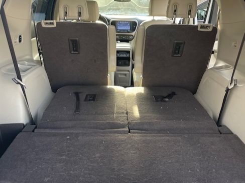 Used 2017 GMC Acadia Denali w/ Technology Package image 10