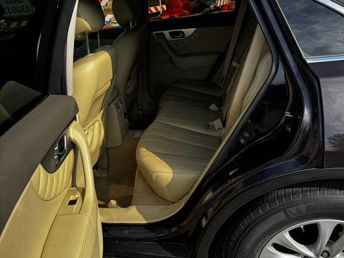 Used 2012 INFINITI FX35 AWD w/ Premium Pkg image 11