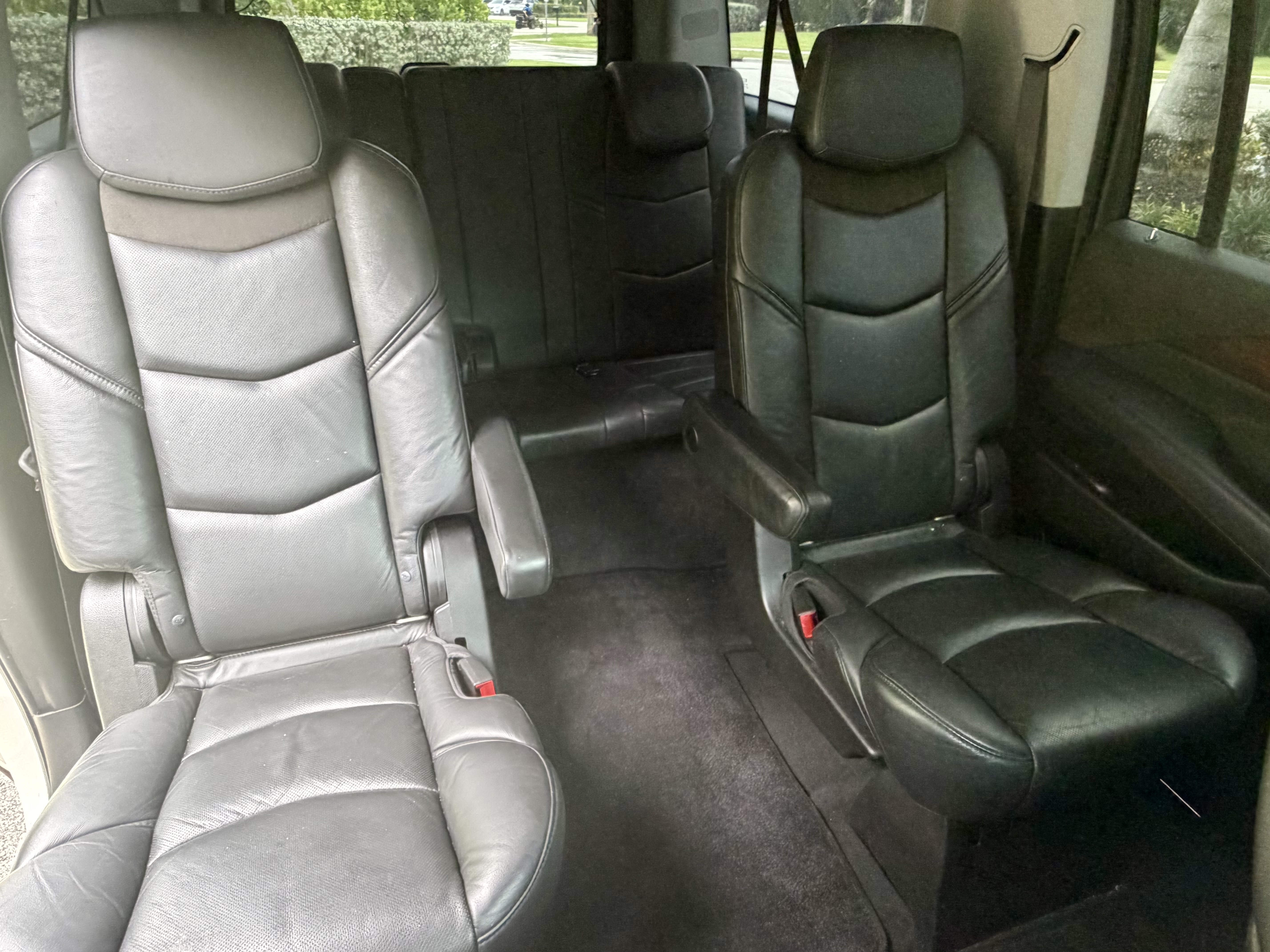 Used 2018 Cadillac Escalade ESV Luxury RWD image 20