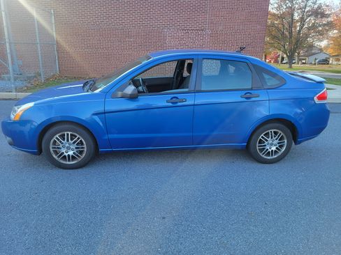 Used 2011 Ford Focus SE w/ 201A Rapid Spec Order Code image 4