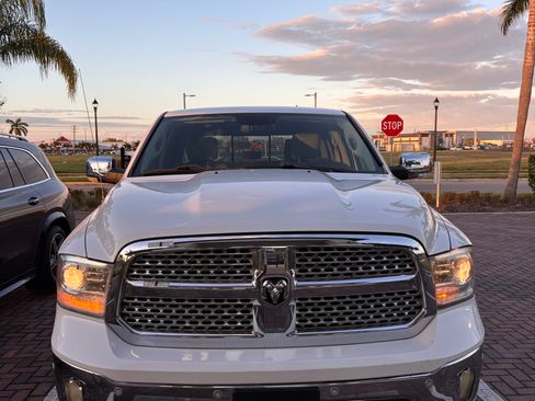 Used 2014 RAM 1500 Laramie w/ Convenience Group image 2