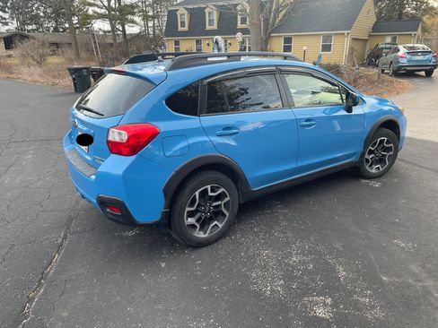 Used 2016 Subaru Crosstrek 2.0i Premium w/ Moonroof Package AWD/4WD image 1