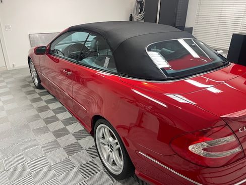 Used 2005 Mercedes-Benz CLK 55 AMG Cabriolet image 4