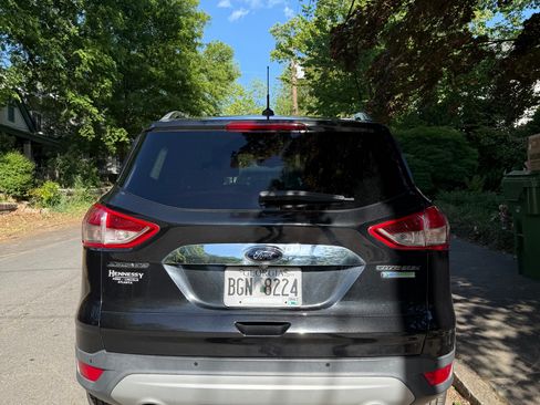 Used 2014 Ford Escape Titanium image 10