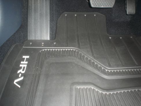 Used 2025 Honda HR-V LX image 16