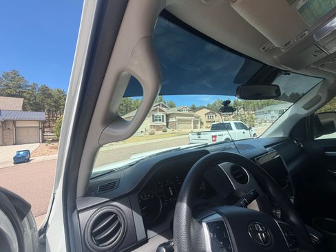 Used 2019 Toyota Tundra SR5 w/ SR5 Upgrade Package image 29